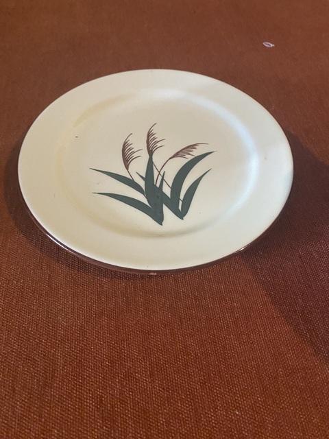 古玩陶瓷花卉紋盤真品鑒賞圖