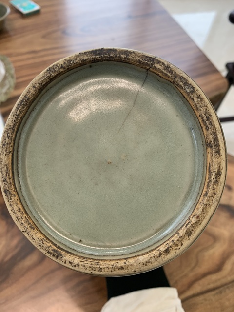 古玩陶瓷綠哥釉梅瓶真品鑒賞圖