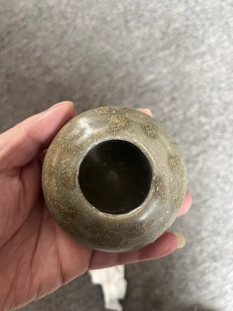 古玩陶瓷越窯青瓷點(diǎn)褐彩水盂拍賣，當(dāng)前價(jià)格3866元