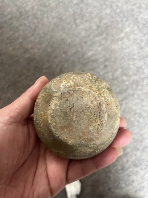 古玩陶瓷越窯青瓷點(diǎn)褐彩水盂拍賣，當(dāng)前價(jià)格3866元