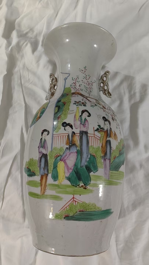 古玩陶瓷粉彩仕女人物撣瓶真品鑒賞圖