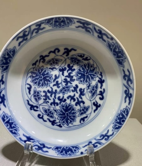 古玩陶瓷清光緒 青花纏枝蓮紋盤真品鑒賞圖