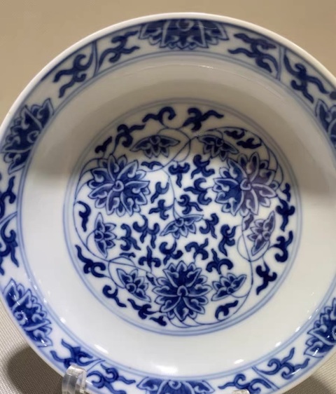 古玩陶瓷清光緒 青花纏枝蓮紋盤真品鑒賞圖