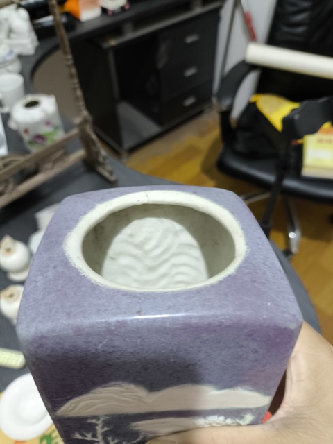 古玩陶瓷爐鈞釉堆白山水紋四方瓶真品鑒賞圖