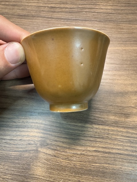 古玩陶瓷民國紫金釉青花杯真品鑒賞圖