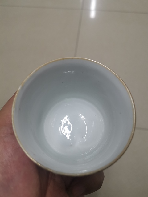 古玩陶瓷粉彩人物故事把杯真品鑒賞圖