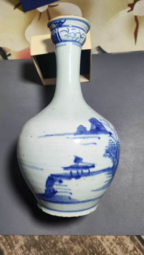 古玩陶瓷青花山水人物蒜頭瓶真品鑒賞圖