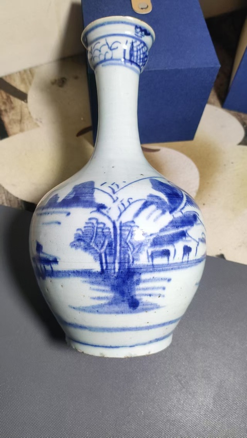 古玩陶瓷青花山水人物蒜頭瓶真品鑒賞圖