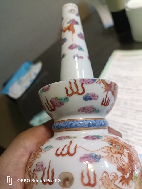 古玩陶瓷粉彩龍紋燭臺真品鑒賞圖