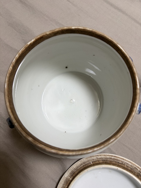 古玩陶瓷青花博古花卉紋粥罐真品鑒賞圖