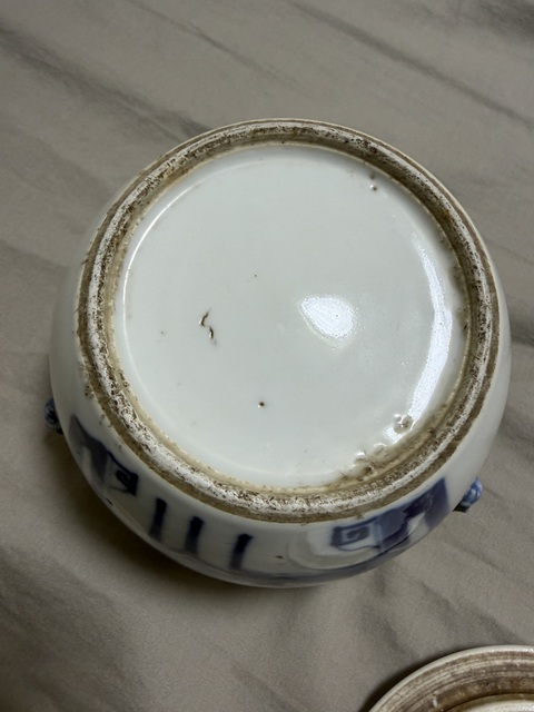 古玩陶瓷青花博古花卉紋粥罐真品鑒賞圖