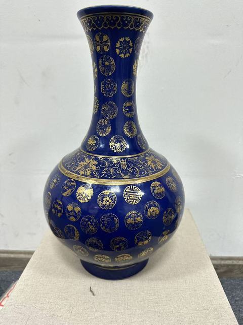 古玩陶瓷賞瓶真品鑒賞圖