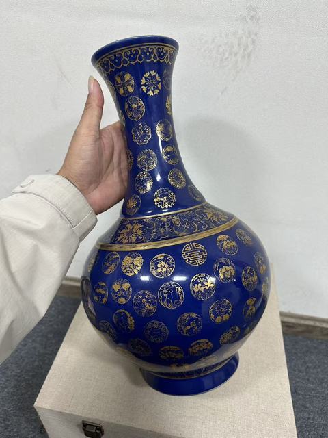 古玩陶瓷賞瓶真品鑒賞圖