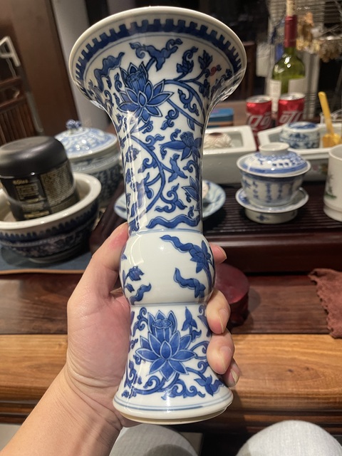 古玩陶瓷青花花觚真品鑒賞圖
