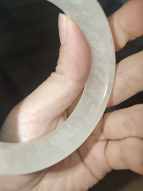 古玩陶瓷翡翠手鐲真品鑒賞圖