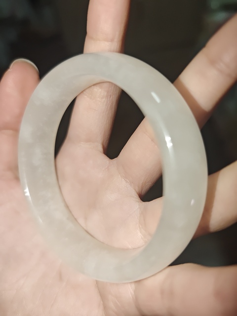 古玩陶瓷翡翠手鐲真品鑒賞圖