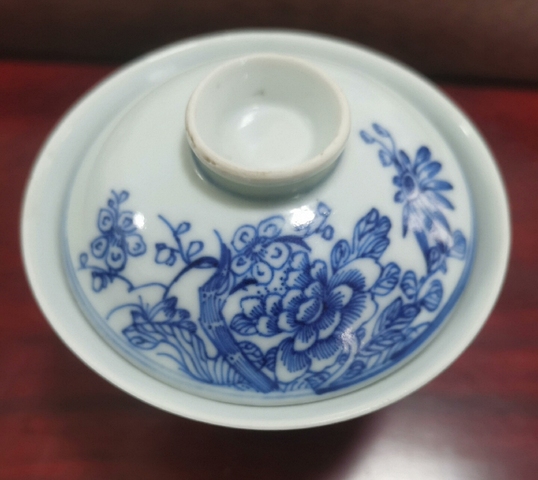 古玩陶瓷花卉紋青花蓋碗拍賣，當前價格1950元