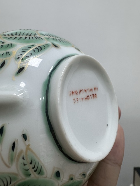 古玩陶瓷民國綠彩描金杯碟真品鑒賞圖