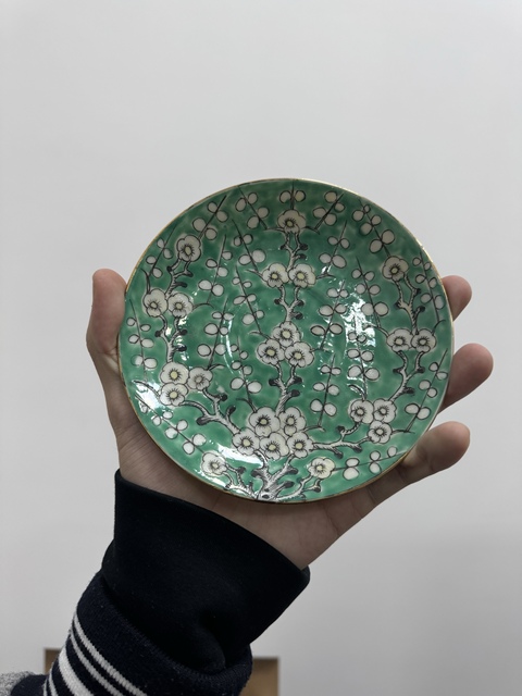 古玩陶瓷民國綠彩描金杯碟真品鑒賞圖