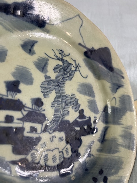 古玩陶瓷開(kāi)門清中期豆青釉青花山水人物盤拍賣，當(dāng)前價(jià)格800元