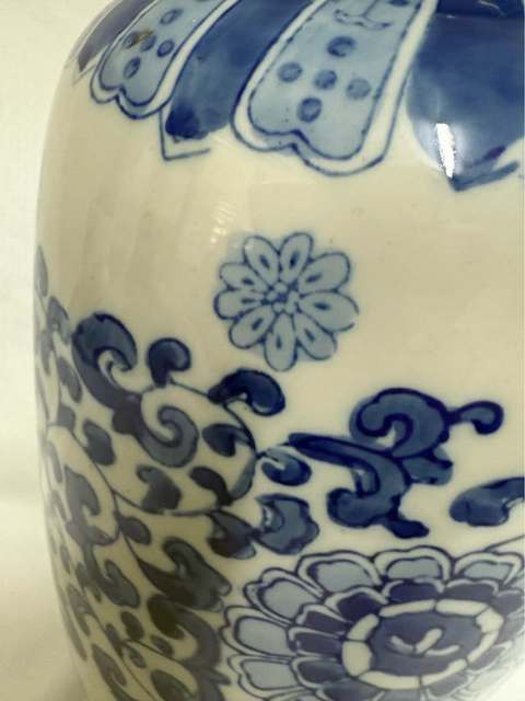 古玩陶瓷青花瓶真品鑒賞圖