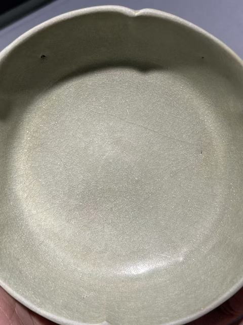 古玩陶瓷龍泉青瓷葵口洗真品鑒賞圖