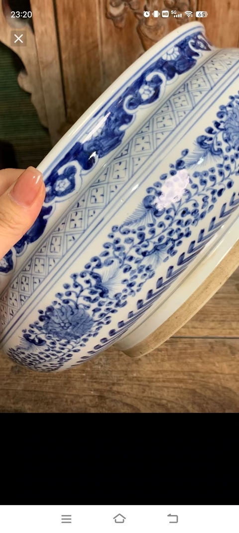 古玩陶瓷花卉紋青花香爐真品鑒賞圖