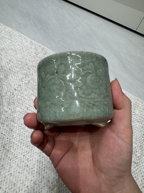 古玩陶瓷豆青釉刻花香爐真品鑒賞圖