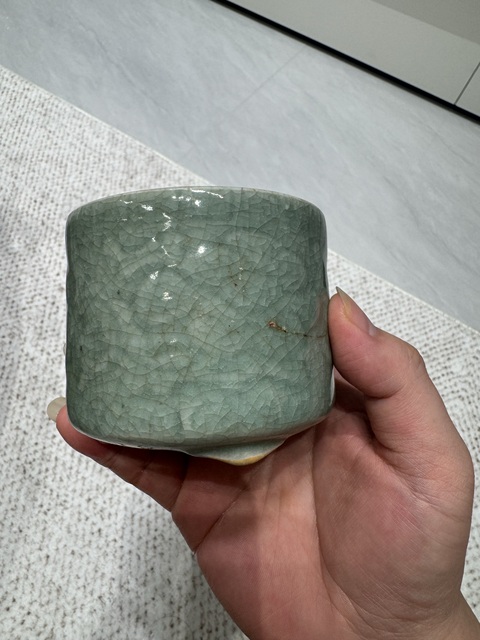 古玩陶瓷豆青釉刻花香爐真品鑒賞圖