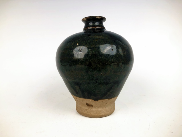 古玩陶瓷明·黑釉梅瓶拍賣，當(dāng)前價格0元