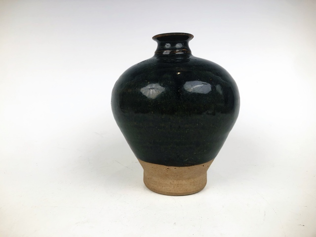 古玩陶瓷明·黑釉梅瓶拍賣，當(dāng)前價格0元