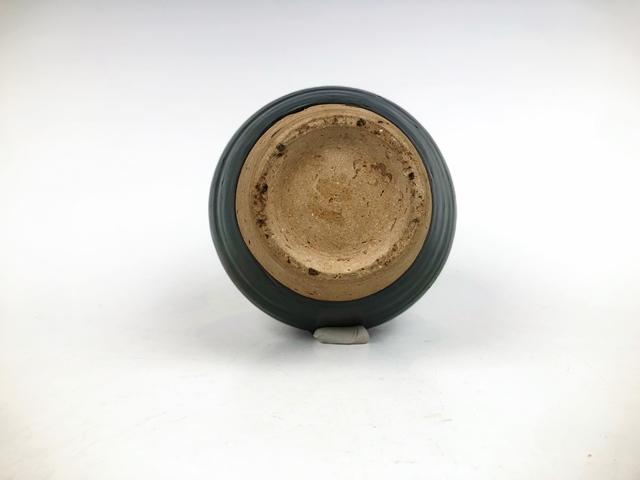 古玩陶瓷明·黑釉梅瓶拍賣，當(dāng)前價格0元