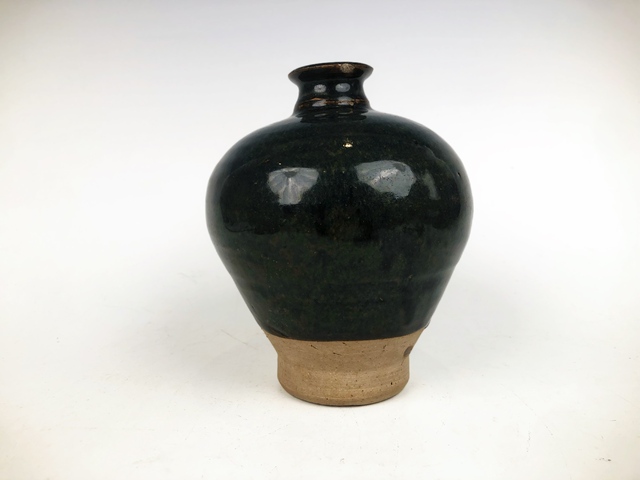 古玩陶瓷明·黑釉梅瓶拍賣，當(dāng)前價格0元