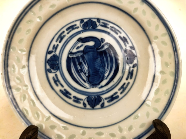 古玩陶瓷清晚期·青花團鳳玲瓏盤真品鑒賞圖