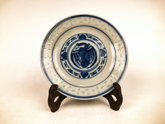 古玩陶瓷清晚期·青花團鳳玲瓏盤真品鑒賞圖