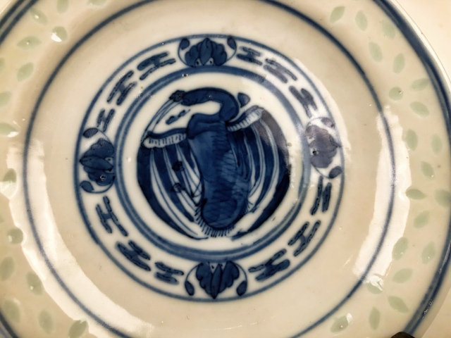 古玩陶瓷清晚期·青花團鳳玲瓏盤真品鑒賞圖