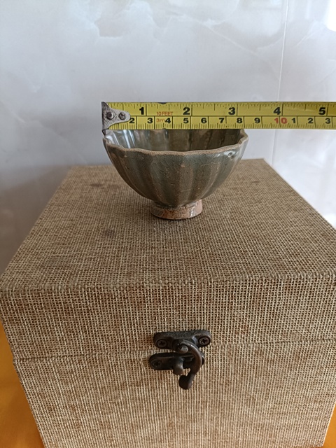 古玩陶瓷龍泉青瓷蓮子杯真品鑒賞圖