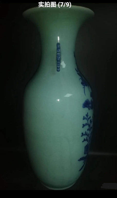 古玩陶瓷豆青釉青花瓶真品鑒賞圖