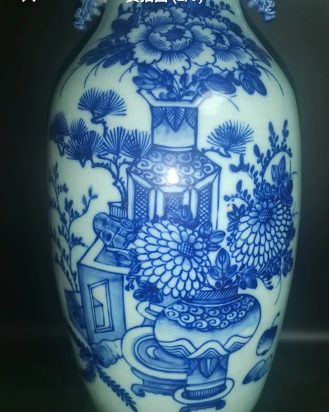 古玩陶瓷豆青釉青花瓶真品鑒賞圖