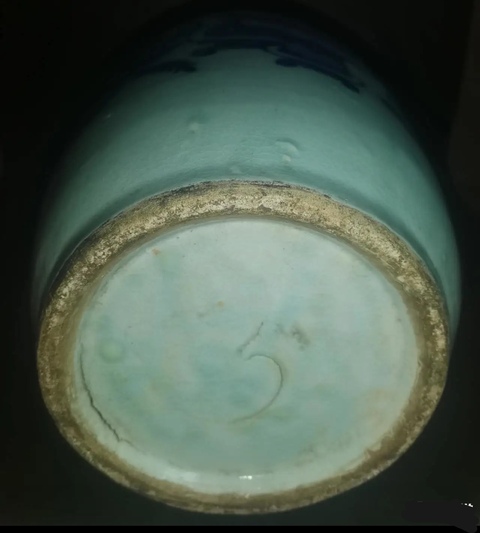 古玩陶瓷豆青釉青花瓶真品鑒賞圖