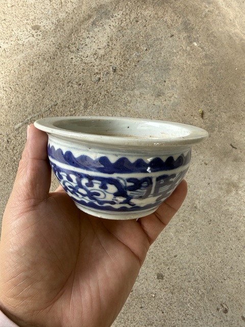 古玩陶瓷龍紋青花香爐真品鑒賞圖