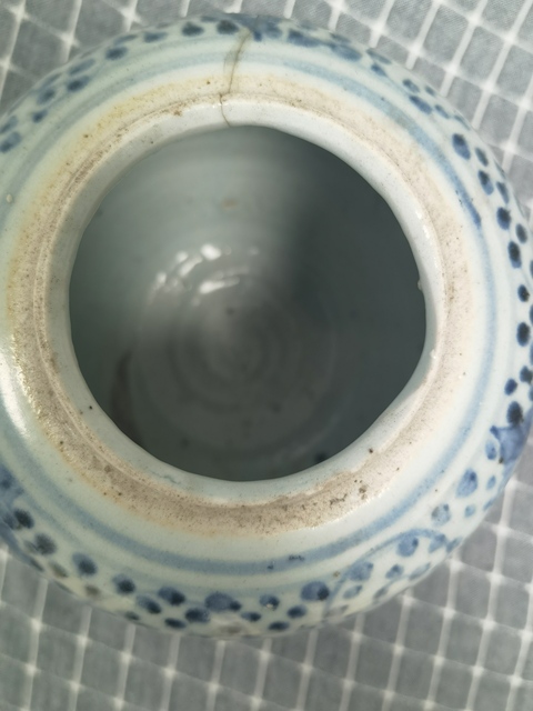 古玩陶瓷青花鳳眼紋罐真品鑒賞圖