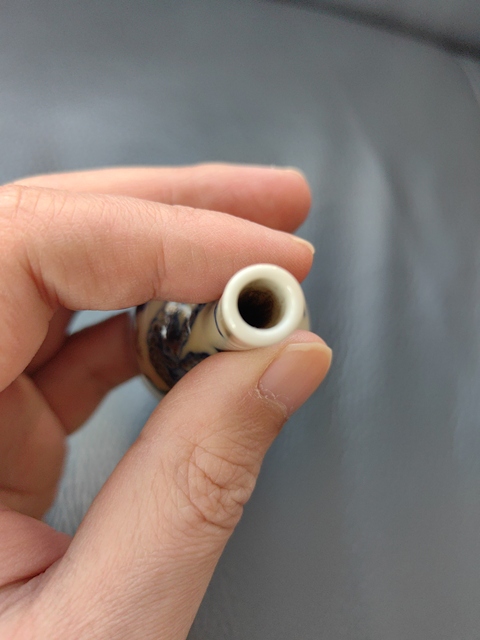 古玩陶瓷青花釉里紅龍紋瓶真品鑒賞圖