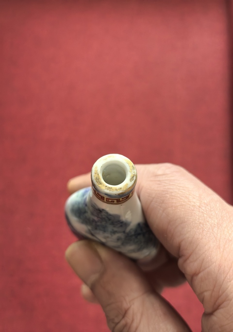 古玩陶瓷光緒本朝款青花加彩描金（伍子胥過江）鼻煙壺拍賣，當前價格38888元