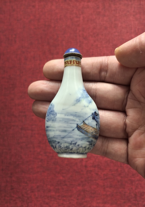 古玩陶瓷光緒本朝款青花加彩描金（伍子胥過江）鼻煙壺拍賣，當前價格38888元