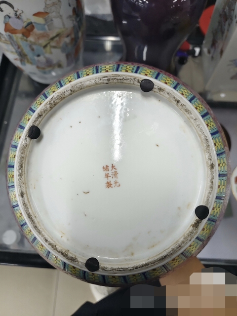 古玩陶瓷胭脂紅開光人物故事紋罐真品鑒賞圖