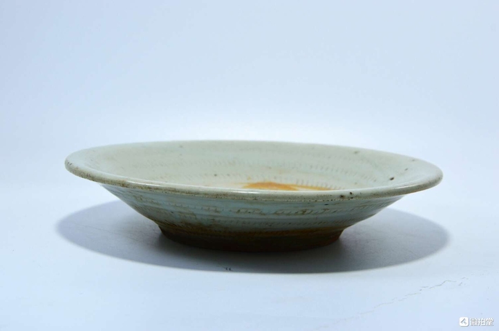 古玩陶瓷青釉刻花紋盤真品鑒賞圖