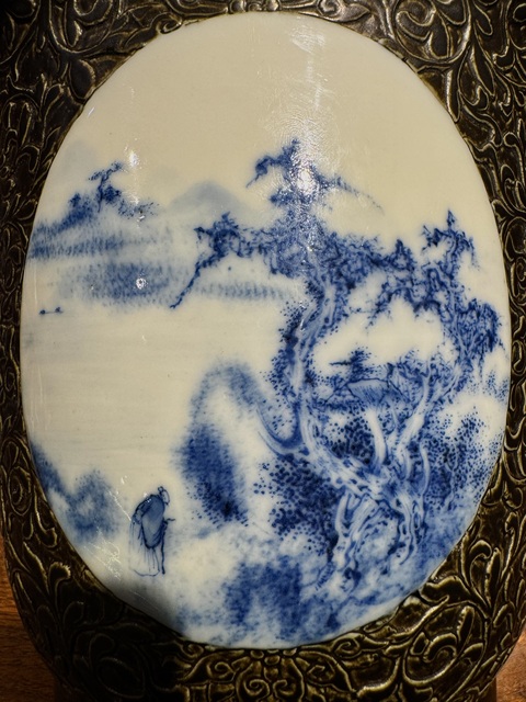 古玩陶瓷民國 王步風(fēng)格古銅釉開窗青花花盆真品鑒賞圖