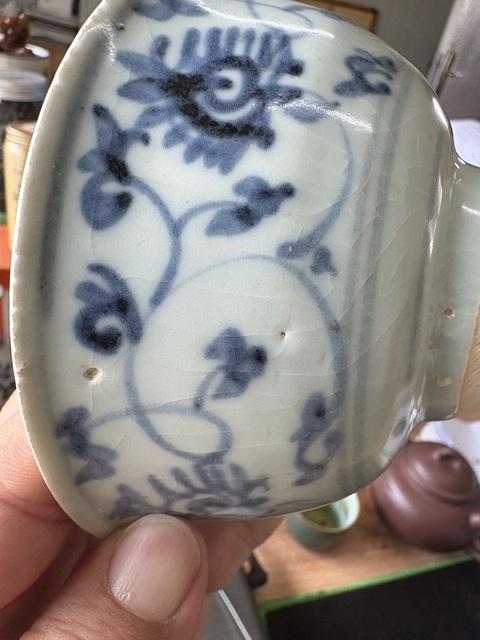 古玩陶瓷福字花卉紋青花碗真品鑒賞圖