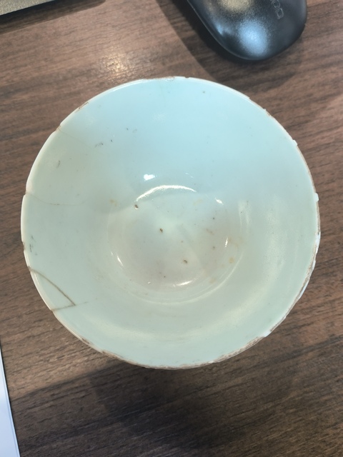 古玩陶瓷淺絳彩人物故事紋茶碗真品鑒賞圖